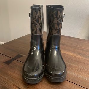 MICHAEL Michael Kors Brown Logo Rainboots Size 7